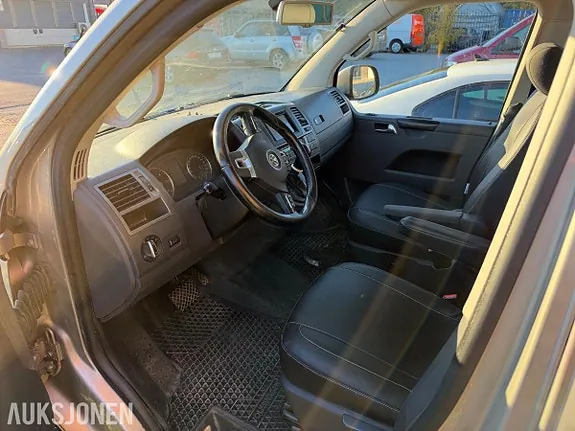 Volkswagen Caravelle 2012 photo 5