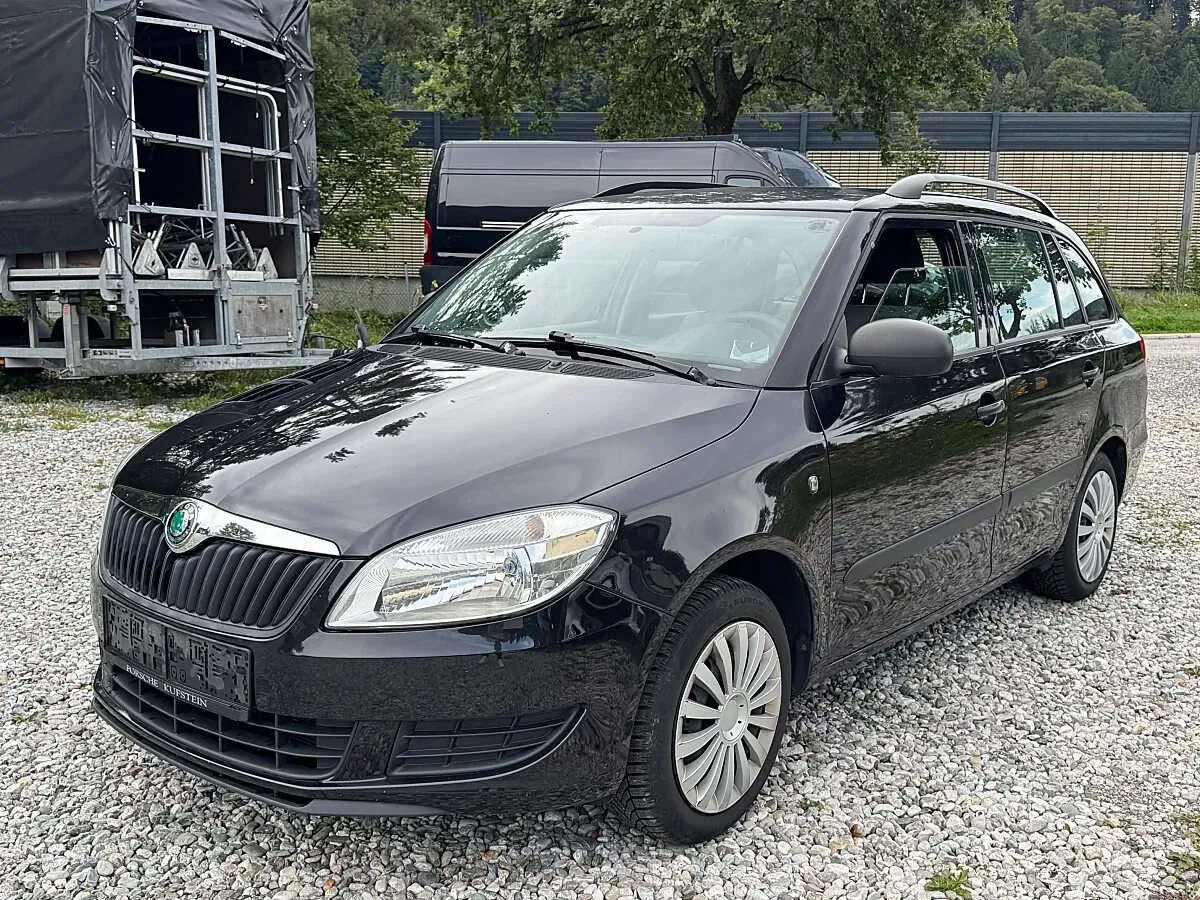 Skoda Fabia 2013 photo 3