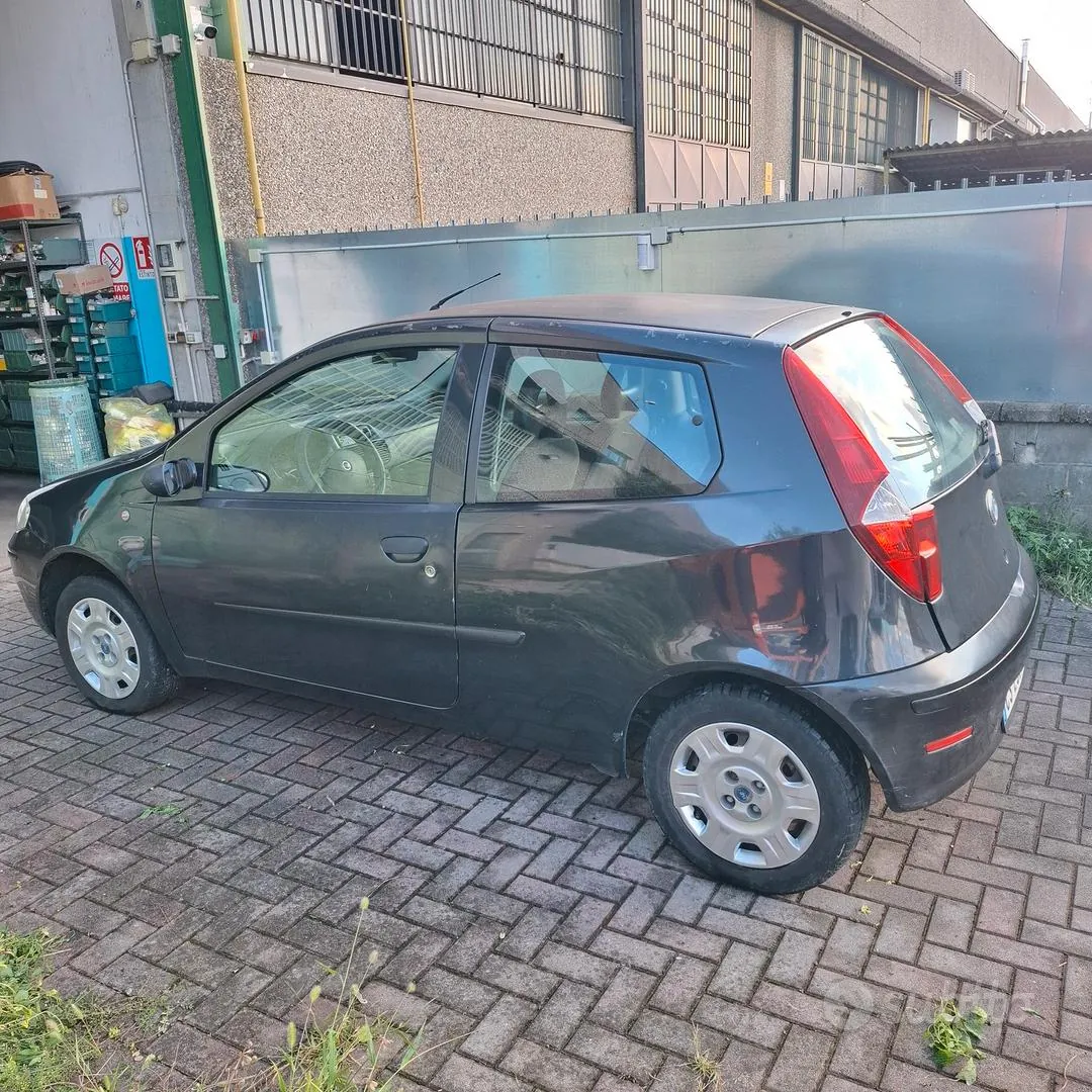 Fiat Punto 2005 photo 3