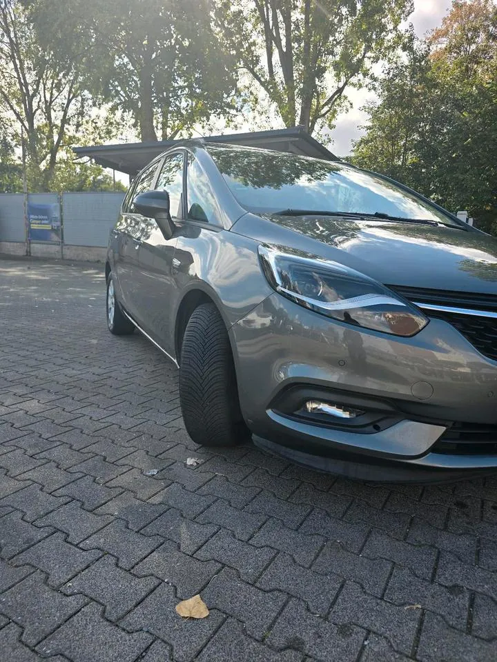 Opel Zafira Tourer