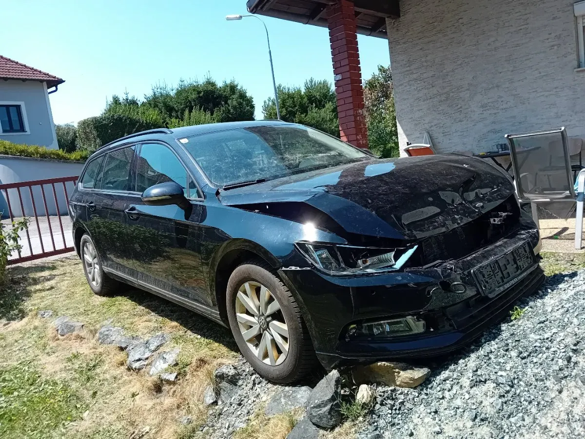 Volkswagen Passat 2015 photo 2