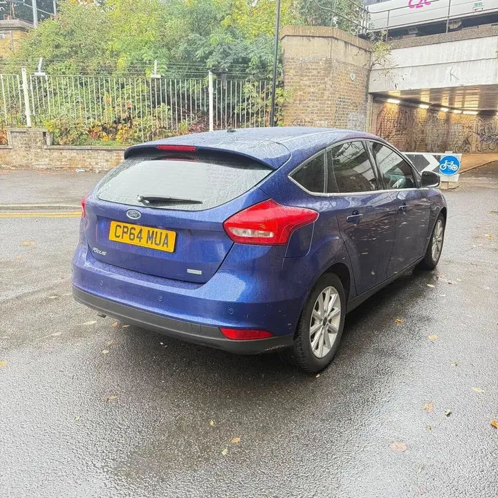 Ford Focus 2015 photo 2