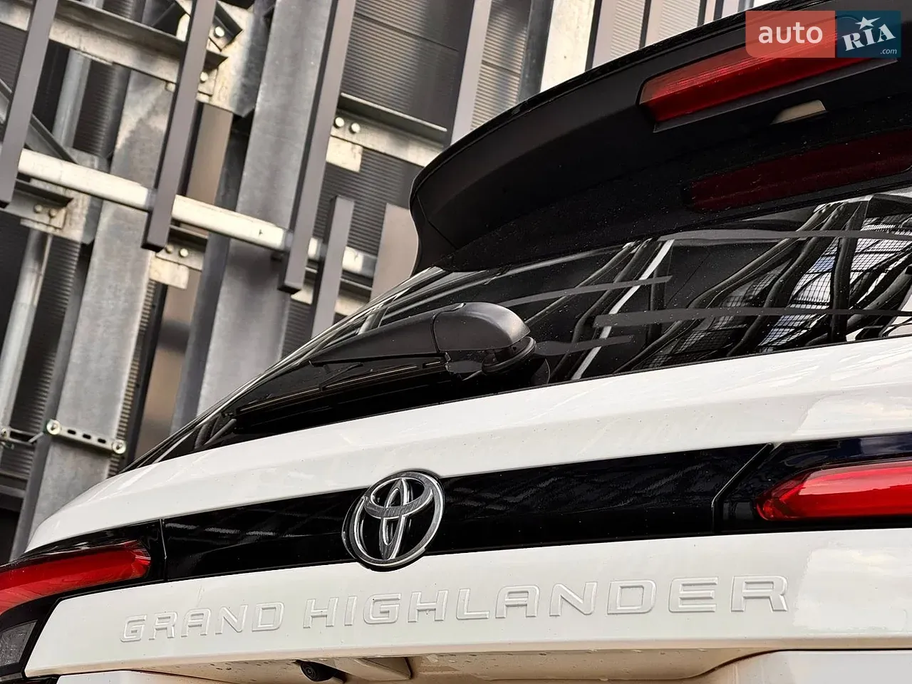 Toyota Grand Highlander 2023 photo 2