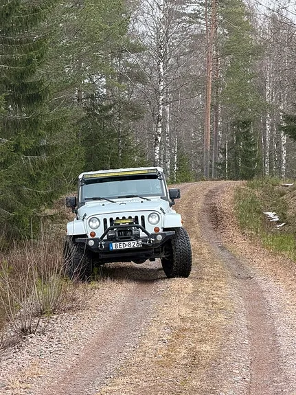 Jeep Wrangler Unlimited 2012 photo 2