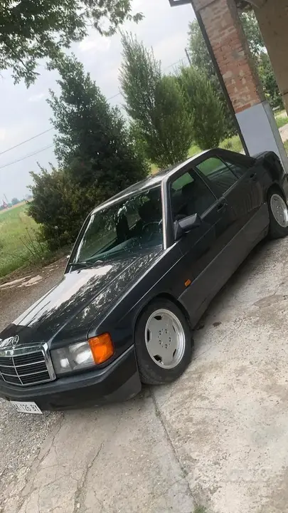 Mercedes-Benz 190E 1992 photo 5