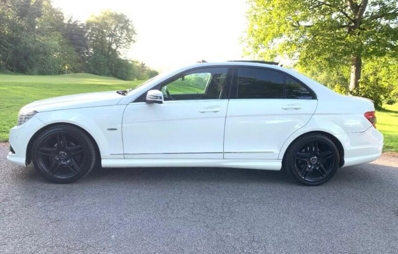 Mercedes-Benz C-Class 2011 photo 4