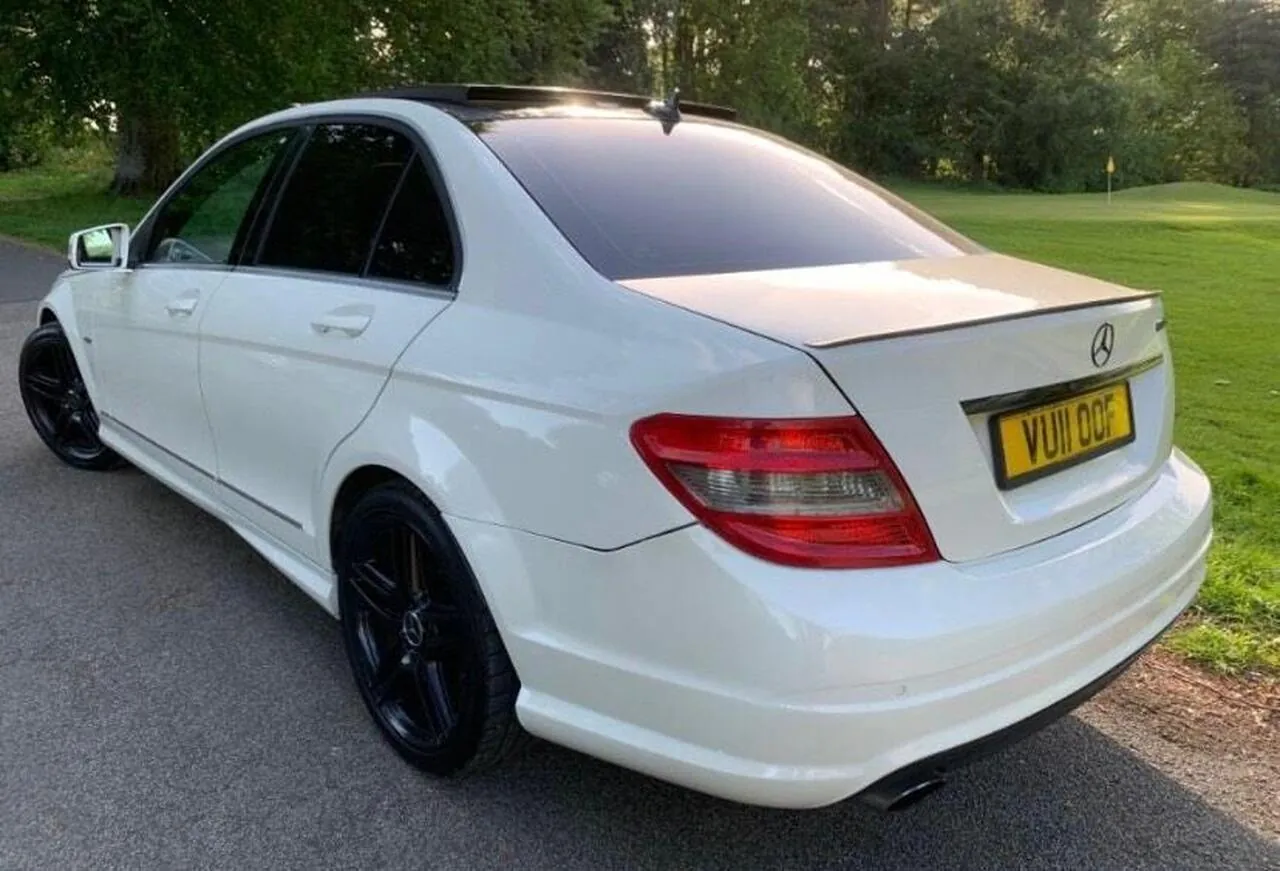 Mercedes-Benz C-Class 2011 photo 3