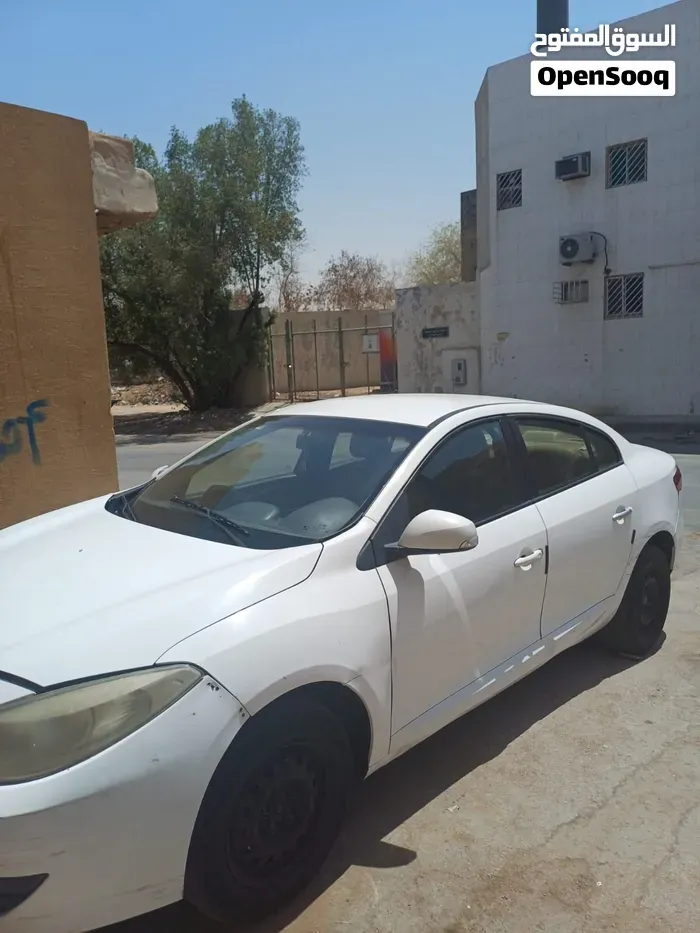 Renault Fluence 2012 photo 2