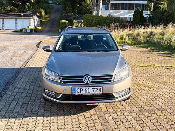 Volkswagen Passat 2013 photo 3
