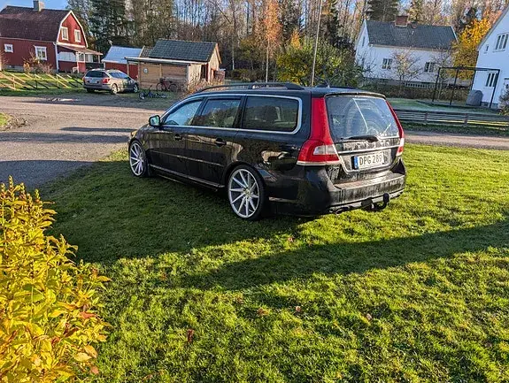 Volvo V70 2015 photo 2