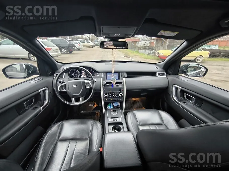 Land Rover Discovery Sport 2016 photo 3
