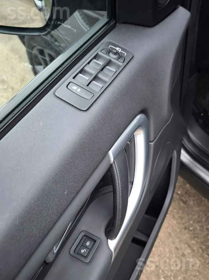 Land Rover Discovery Sport 2016 photo 4