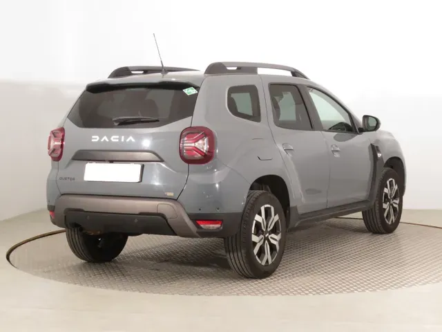 Dacia Duster 2023 photo 4