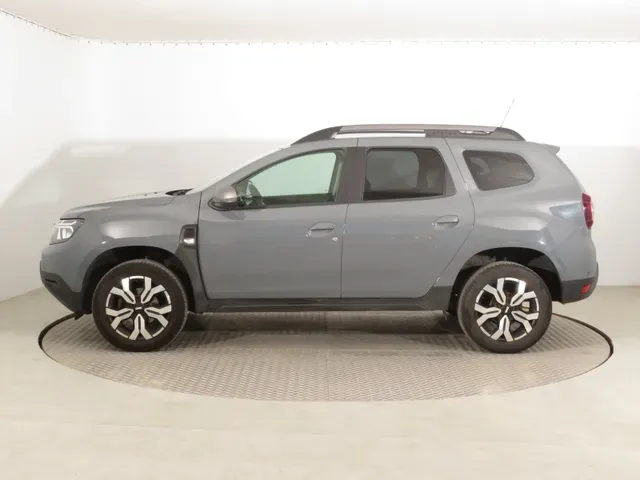 Dacia Duster 2023 photo 2