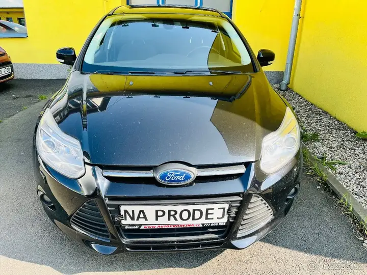 Ford Focus 2024 photo 2
