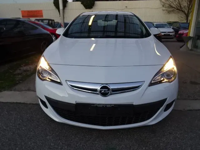 Opel Astra 2016 photo 2