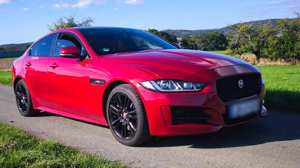 Jaguar Xe