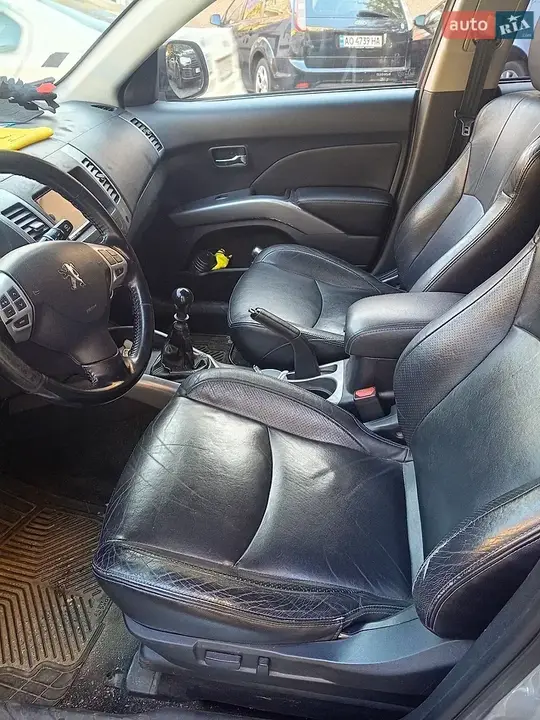Peugeot 4007 2007 photo 4