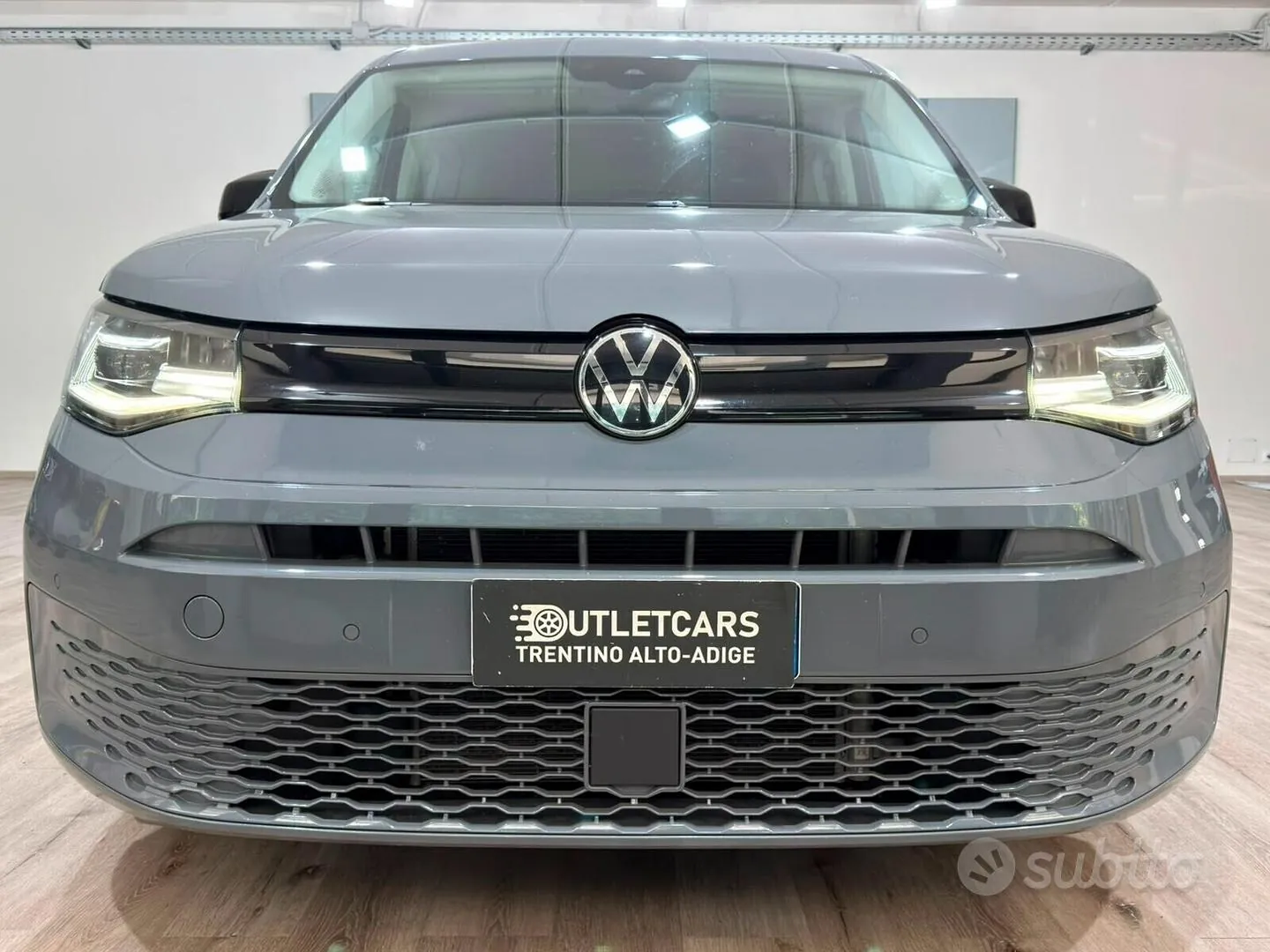 Volkswagen Caddy 2023 photo 2