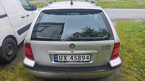 Skoda Octavia 2000 photo 2