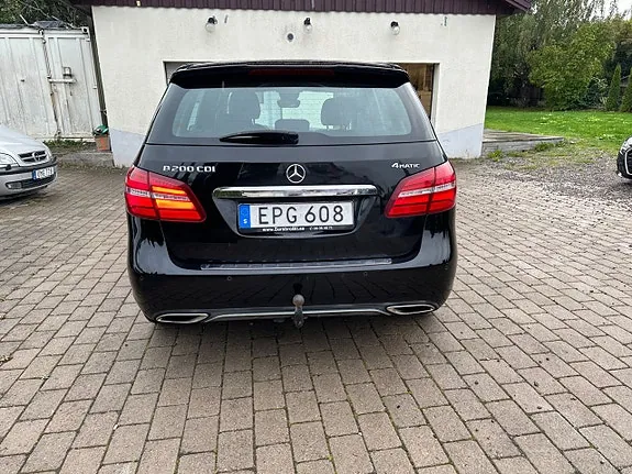 Mercedes-Benz B200 2015 photo 5