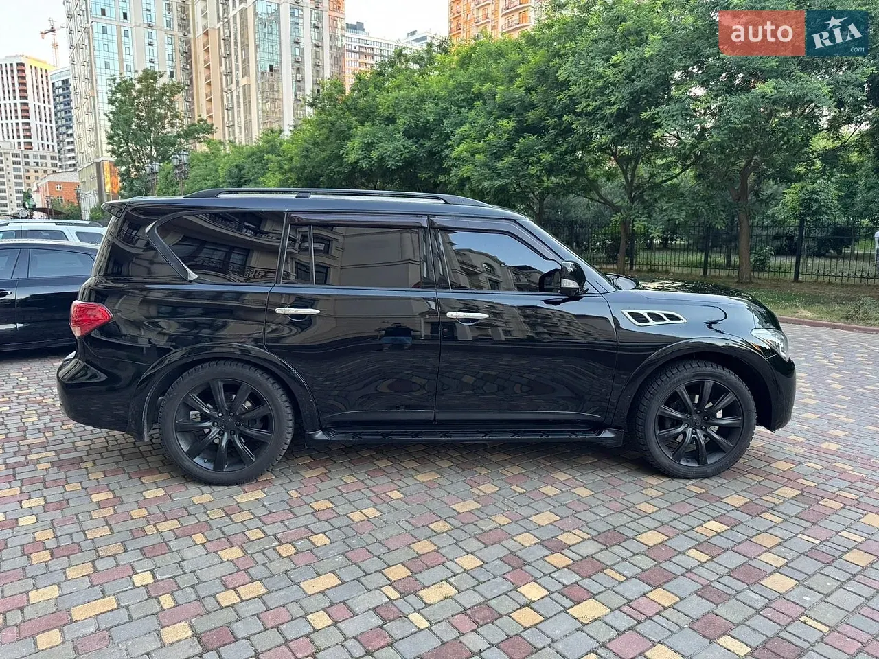 Infiniti Qx80 2014 photo 4