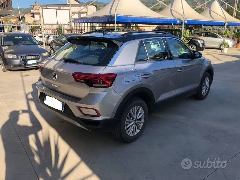 Volkswagen T-Roc 2023 photo 3