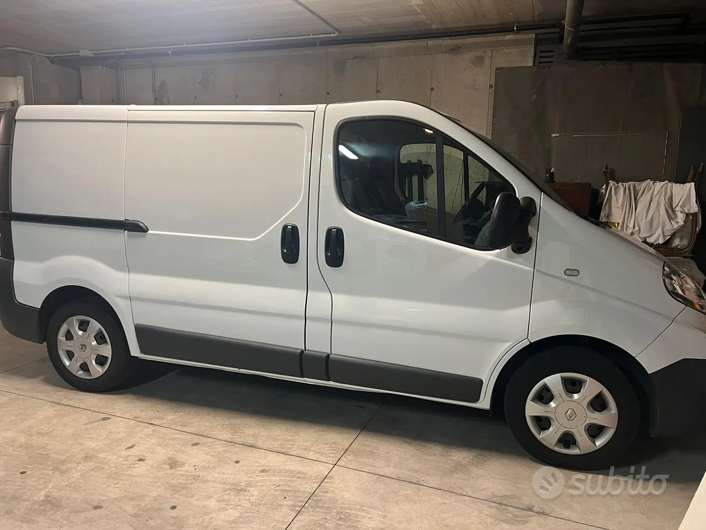 Renault Trafic 2012 photo 3