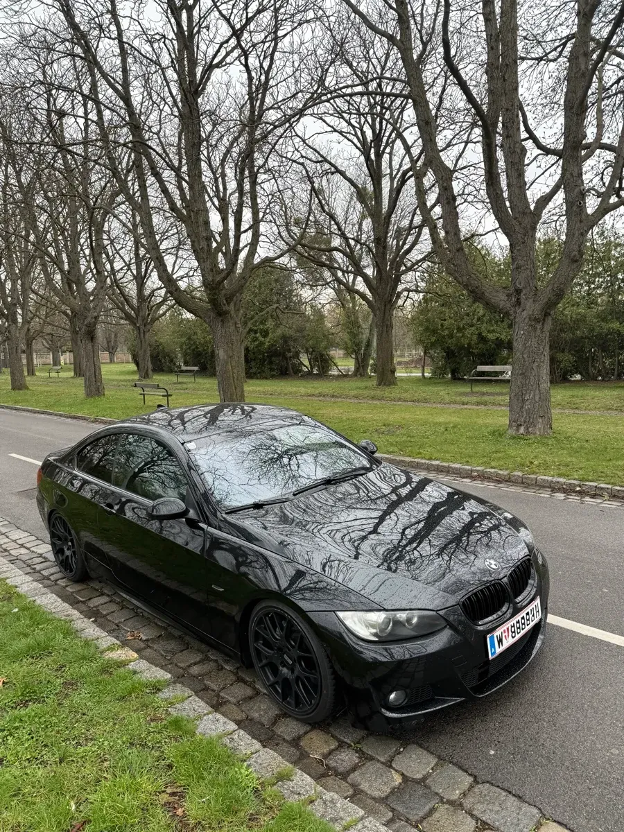 BMW 3Er-Reihe 325I 2007 photo 2