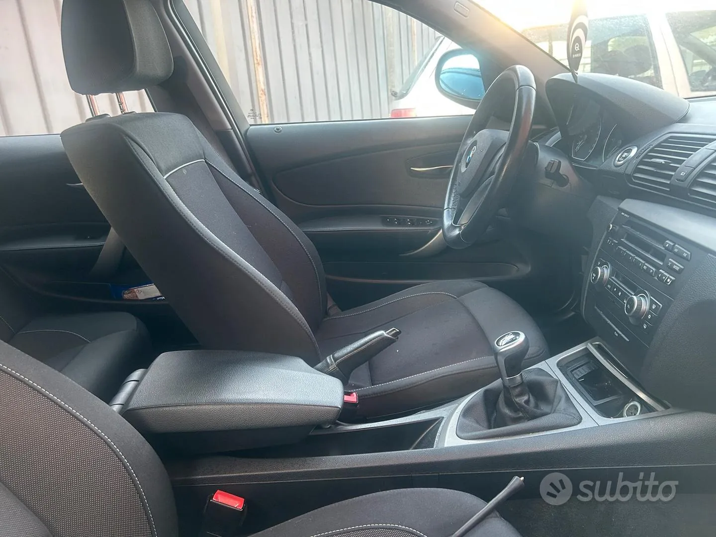 BMW 118D 2009 photo 3