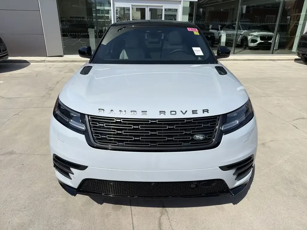 Land Rover Range Rover Velar 2026 photo 3