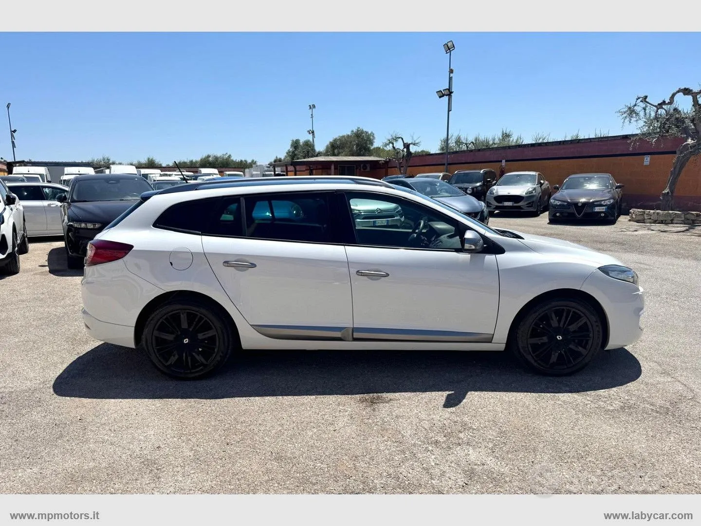 Renault Megane 2010 photo 4