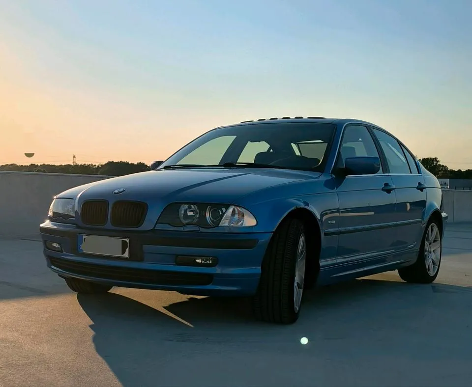 BMW E46 323I