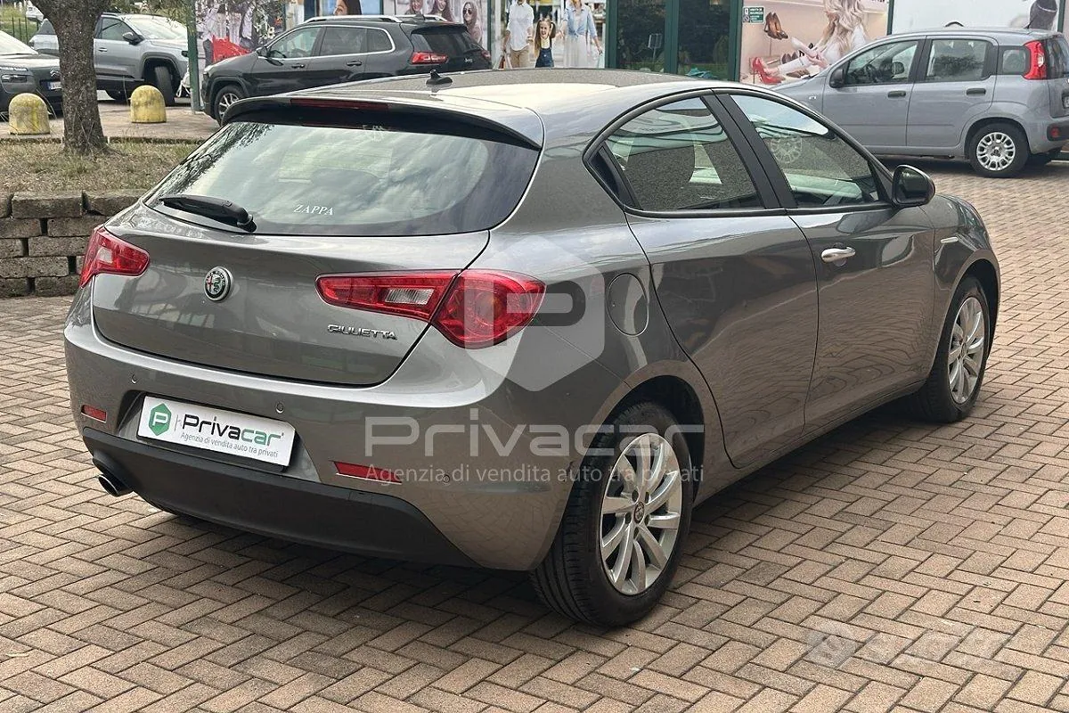Alfa Romeo Giulietta 2018 photo 5