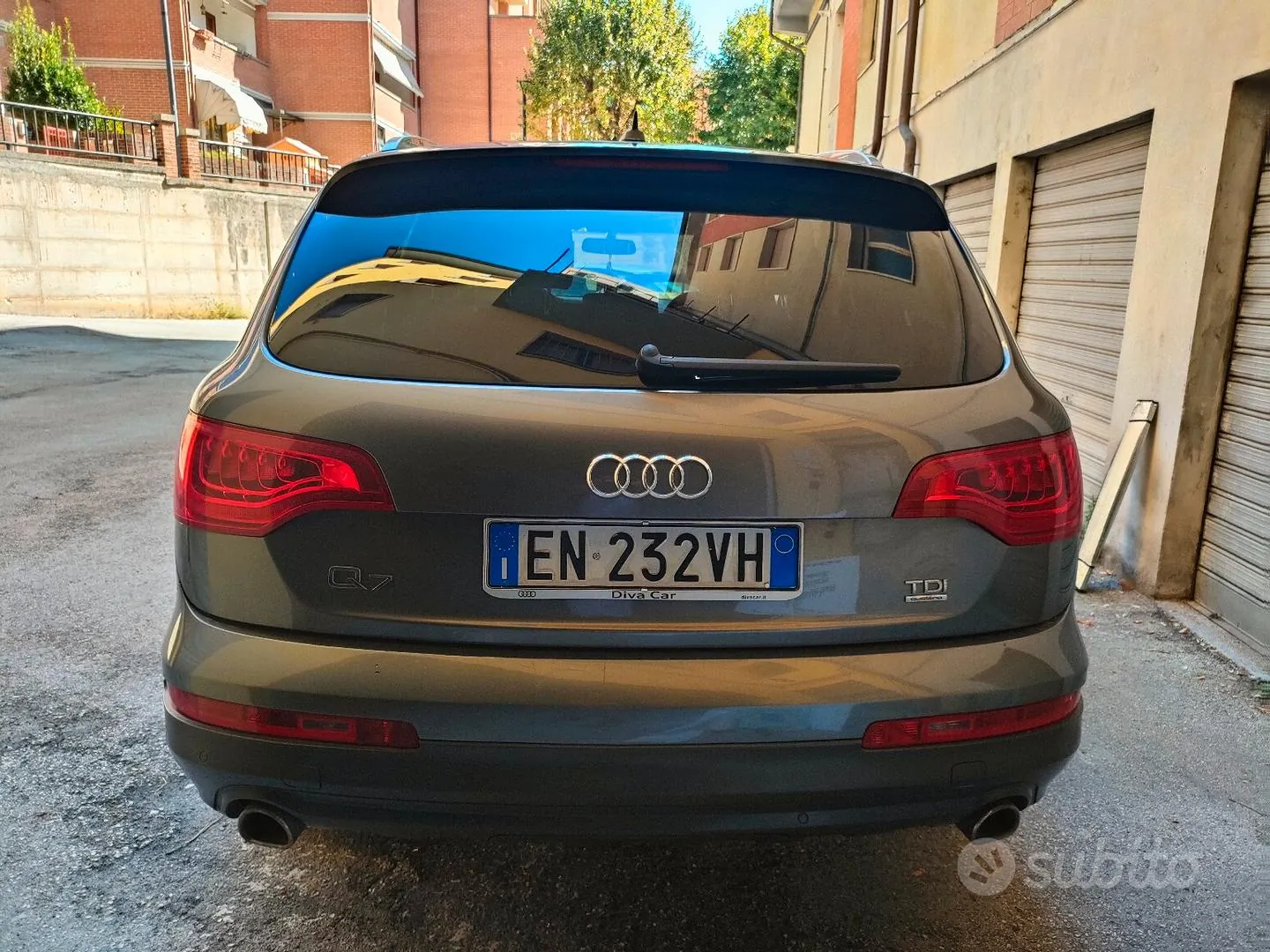 Audi Q7 2012 photo 2