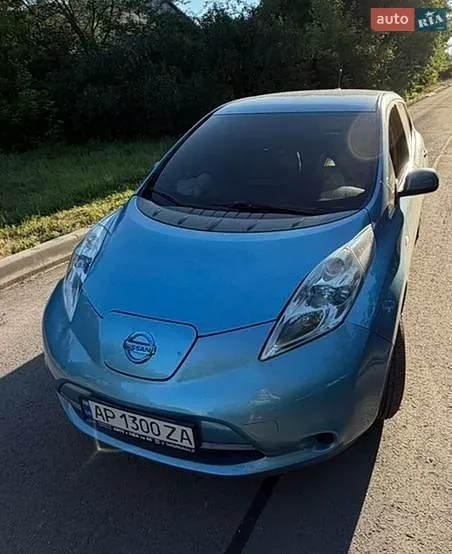 Nissan Leaf 2012 photo 2