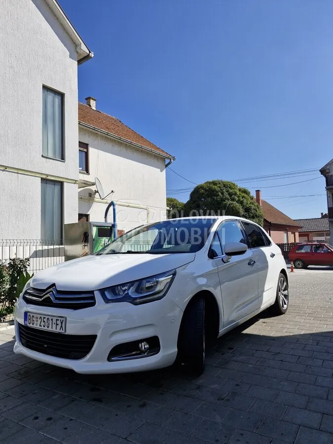 Citroen C4 2016 photo 2