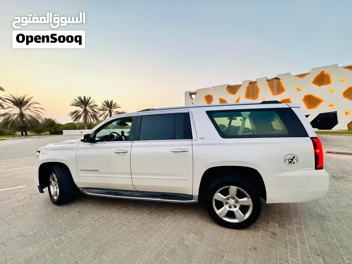Chevrolet Suburban 2015 photo 4