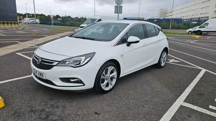 Vauxhall Astra 2016 photo 2