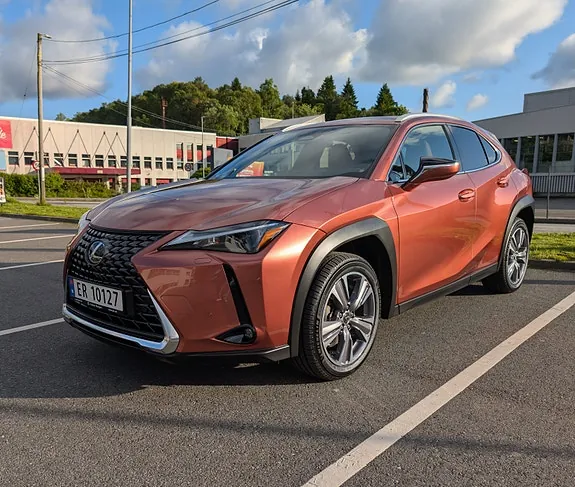 Lexus Ux300E