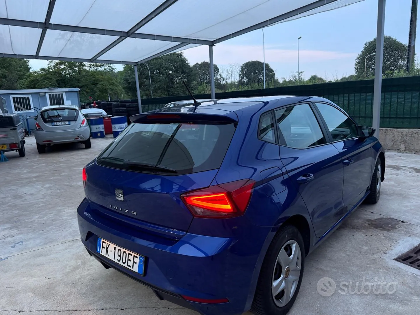 Seat Ibiza 2017 photo 3