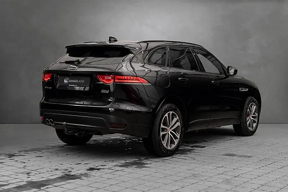 Jaguar F-Pace 2018 photo 5