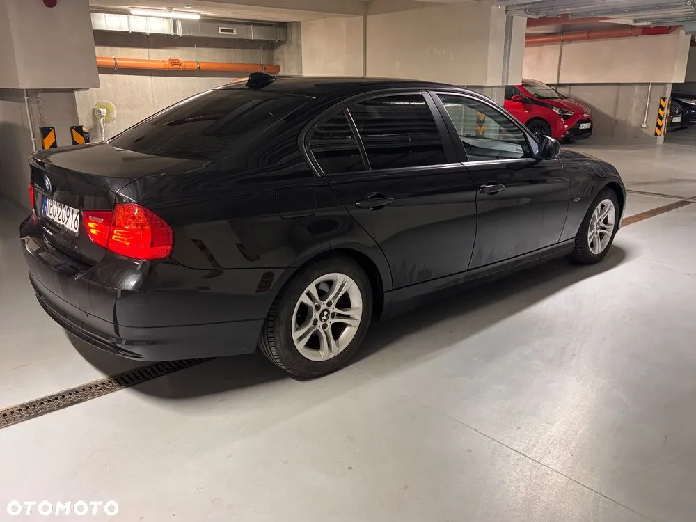 BMW 3 Series 2009 photo 5