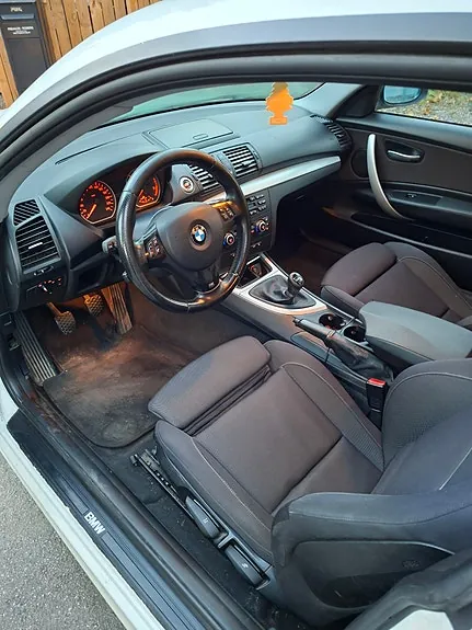 BMW 118D 2008 photo 4