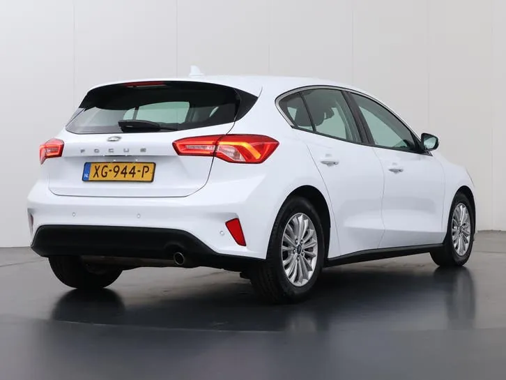 Ford Focus 2019 photo 2