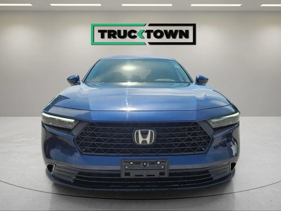 Honda Accord 2023 photo 2