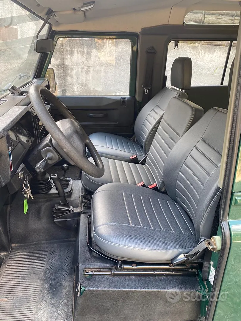 Land Rover Defender 2005 photo 5