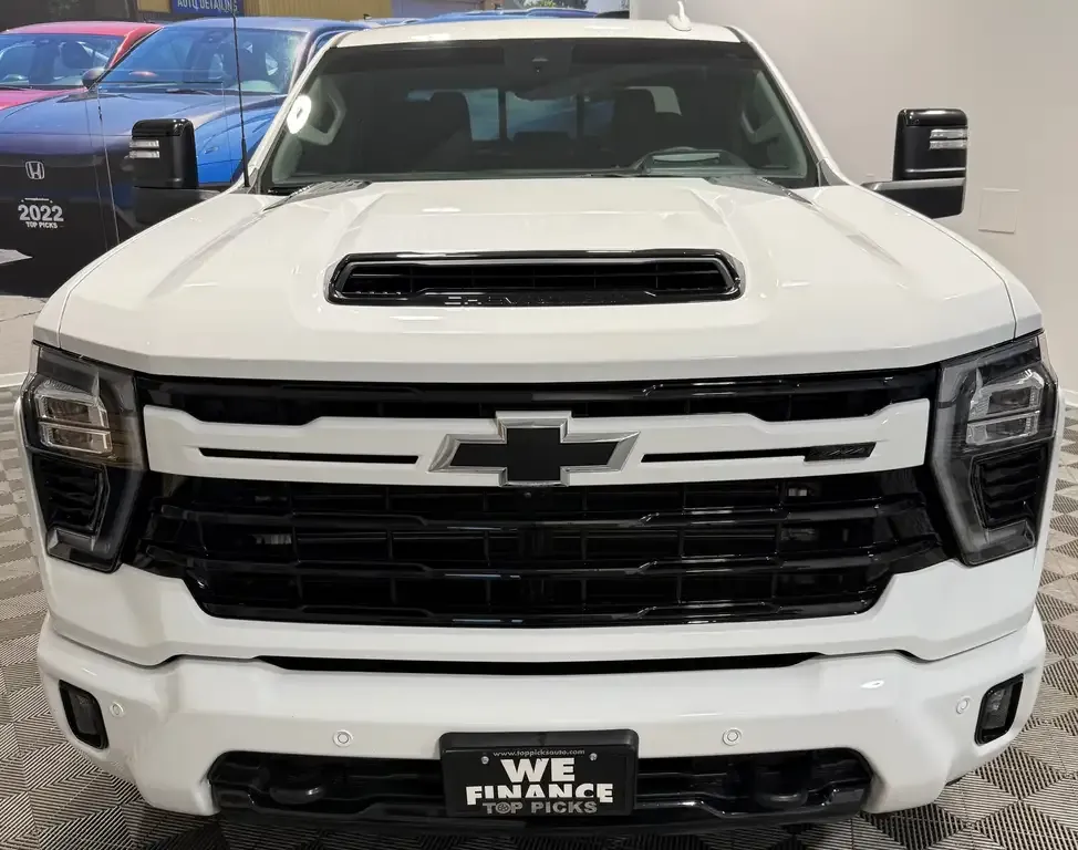 Chevrolet Silverado 3500 2024 photo 2