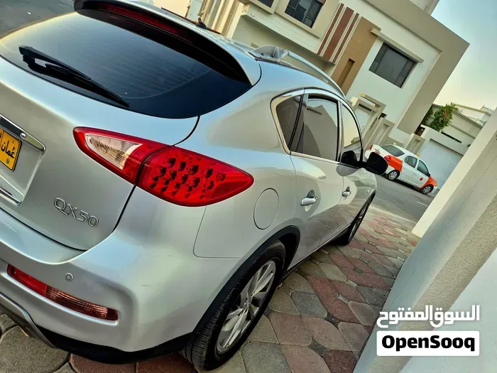 Infiniti Qx50 2018 photo 3