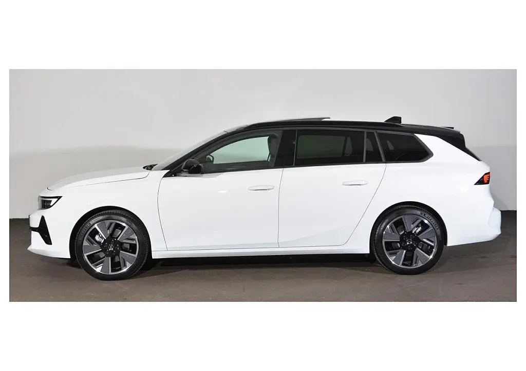 Opel Astra 2024 photo 2